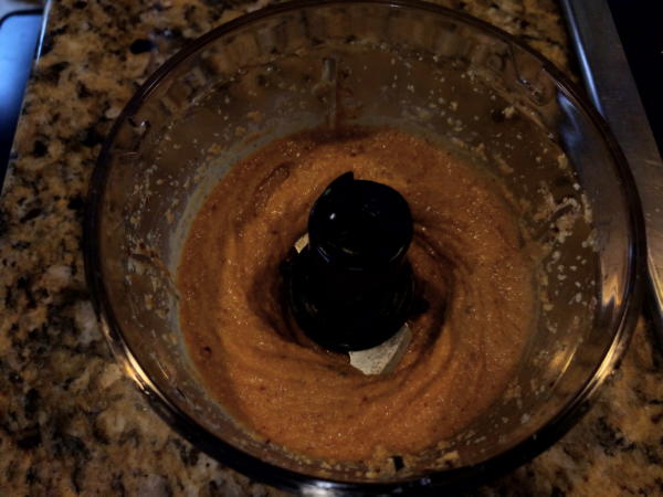 Making Low Carb Peanut Butter - Image Credit: logorate