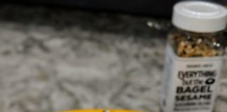 Everything but the bagel salmon roll Everything but the bagel salmon roll