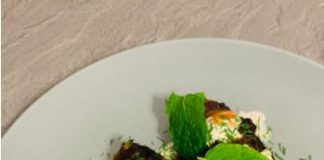 Beef Ćevapi with Dill Sauce! Beef Ćevapi with Dill Sauce