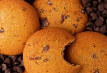 Keto Chocolate Chip Cookie Keto Chocolate Chip Cookie