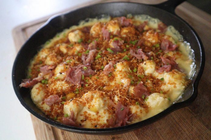Prosciutto and Brie Mac and Cheese