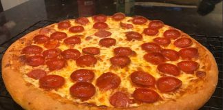 Keto Pepperoni Pizza Keto Pepperoni Pizza